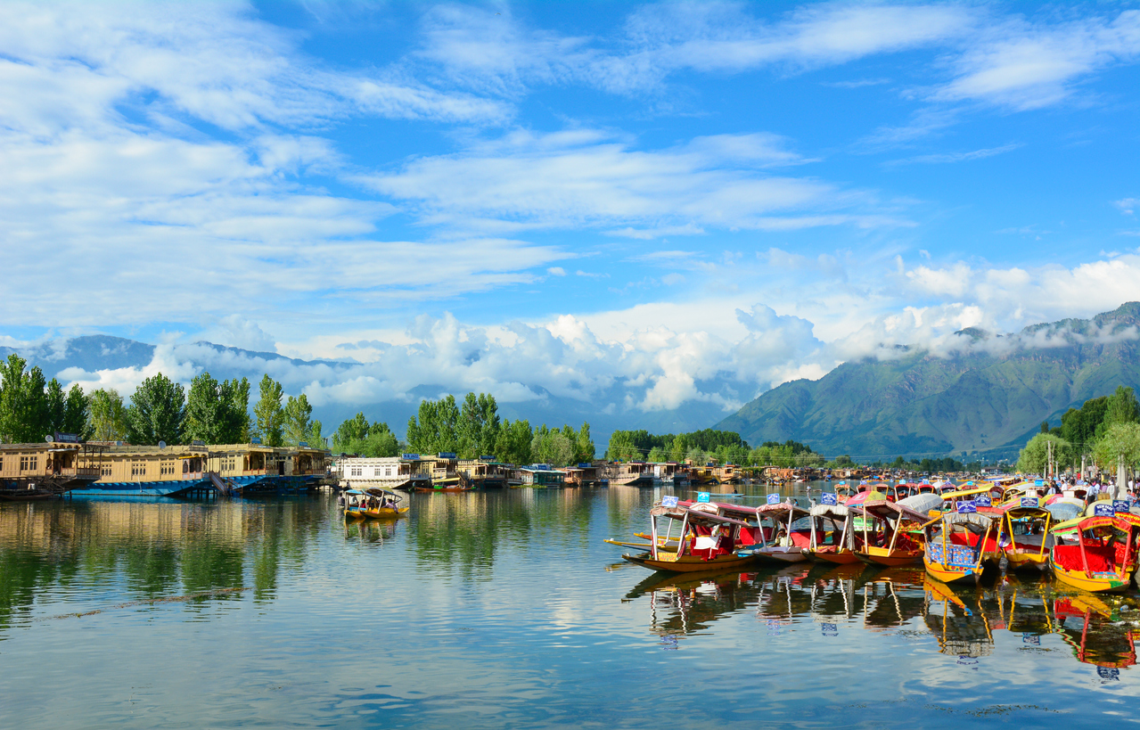 Tour_type/Noor-Kashmir-tourist-destination-edited.jpg